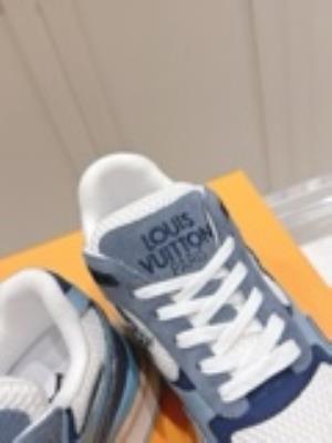 wholesale quality men's louis vuitton run way sneakers model no. 813